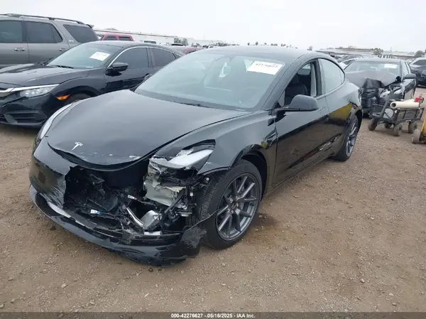 5YJ3E1EA4PF497068 2023 TESLA MODEL 3 - Image 2