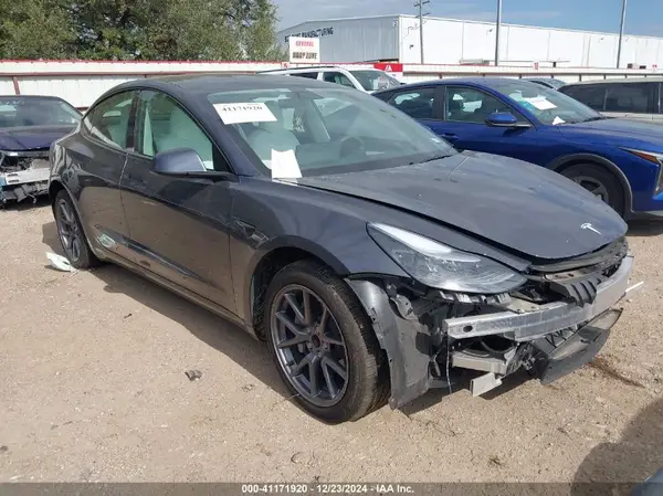 5YJ3E1EA4PF498303 2023 TESLA MODEL 3 - Image 1