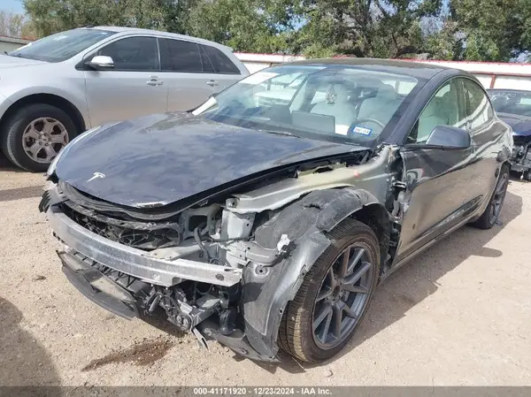 5YJ3E1EA4PF498303 2023 TESLA MODEL 3 - Image 2