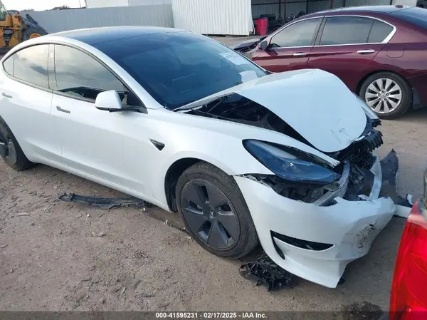 5YJ3E1EA4PF501099 2023 TESLA MODEL 3 - Image 1