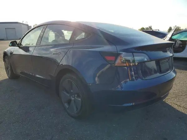 5YJ3E1EA4PF504052 2023 TESLA MODEL 3 - Image 2