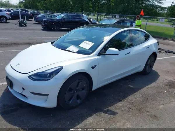 5YJ3E1EA4PF510420 2023 TESLA MODEL 3 - Image 2