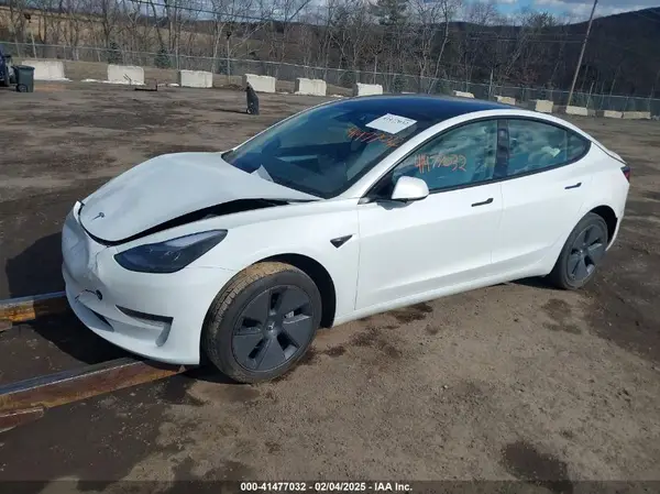 5YJ3E1EA4PF512443 2023 TESLA MODEL 3 - Image 2
