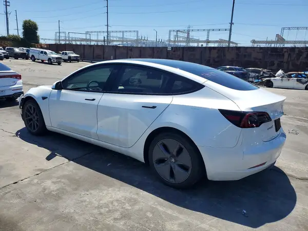 5YJ3E1EA4PF512460 2023 TESLA MODEL 3 - Image 2