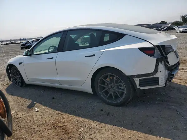5YJ3E1EA4PF540923 2023 TESLA MODEL 3 - Image 2