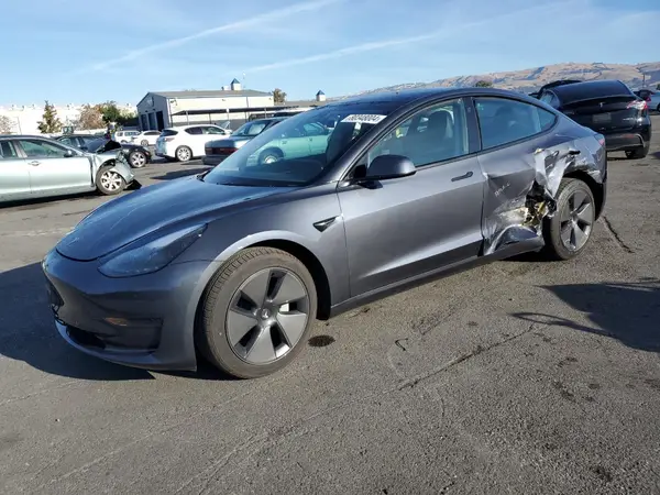 5YJ3E1EA4PF542025 2023 TESLA MODEL 3 - Image 1