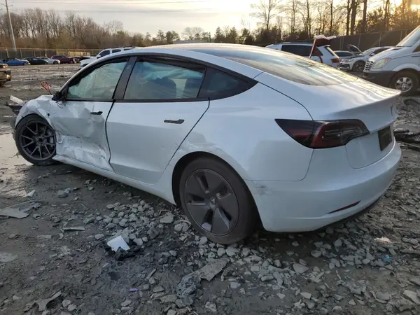 5YJ3E1EA4PF542414 2023 TESLA MODEL 3 - Image 2