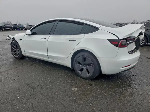 5YJ3E1EA4PF542588 2023 TESLA MODEL 3 - Image 2