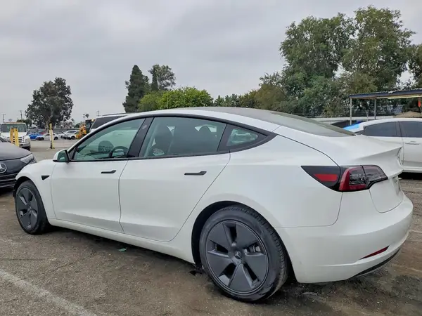5YJ3E1EA4PF544051 2023 TESLA MODEL 3 - Image 2