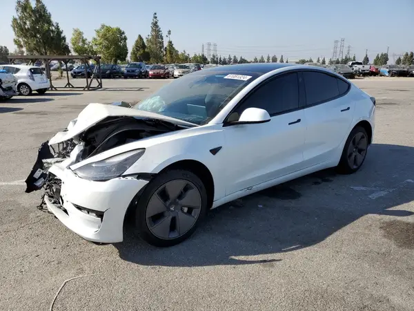 5YJ3E1EA4PF545894 2023 TESLA MODEL 3 - Image 1