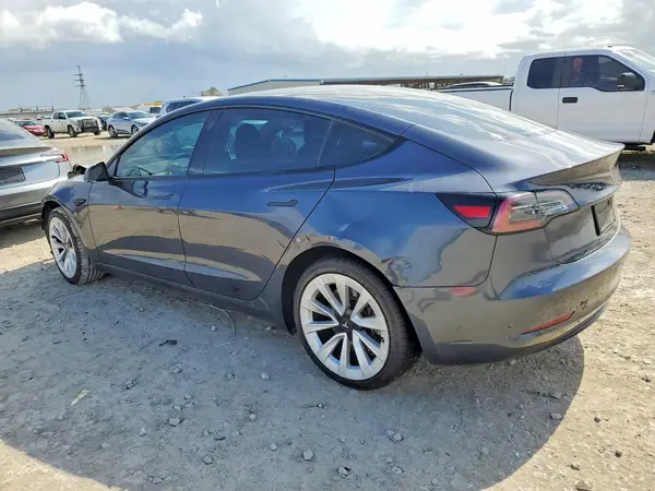 5YJ3E1EA4PF554045 2023 TESLA MODEL 3 - Image 2
