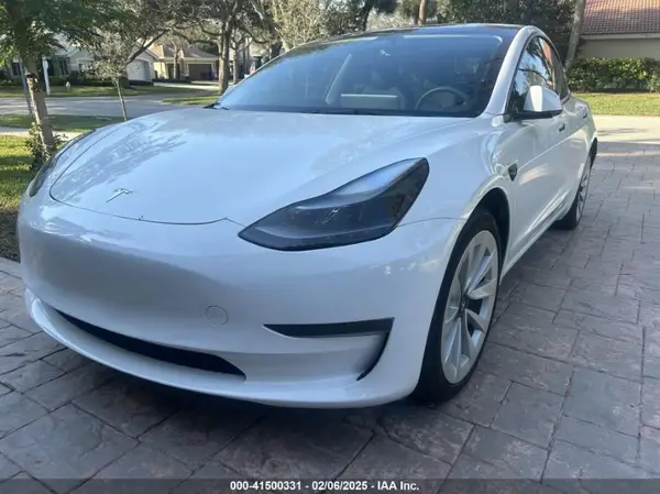 5YJ3E1EA4PF555051 2023 TESLA MODEL 3 - Image 2