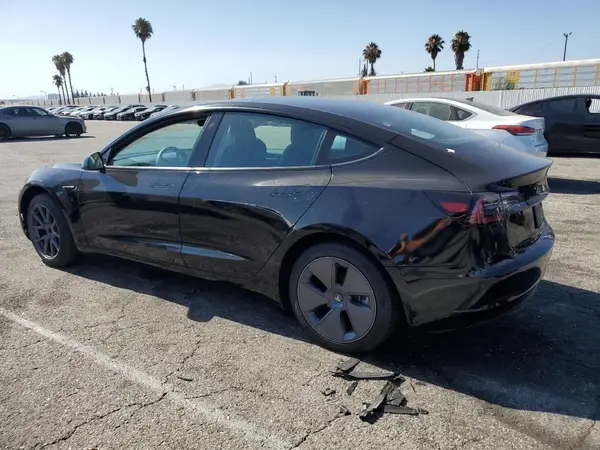 5YJ3E1EA4PF555485 2023 TESLA MODEL 3 - Image 2