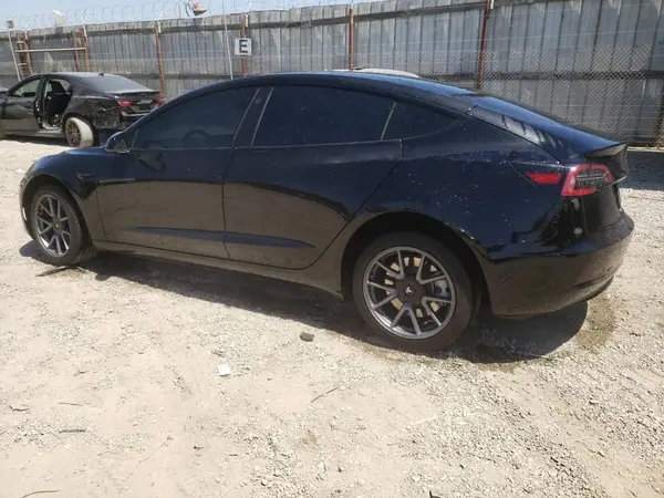 5YJ3E1EA4PF558175 2023 TESLA MODEL 3 - Image 2