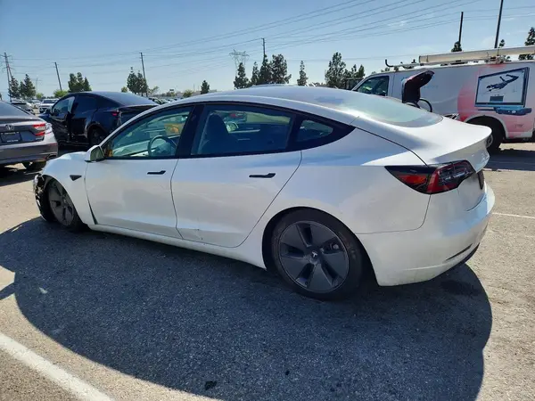 5YJ3E1EA4PF561836 2023 TESLA MODEL 3 - Image 2