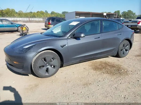 5YJ3E1EA4PF569743 2023 TESLA MODEL 3 - Image 2