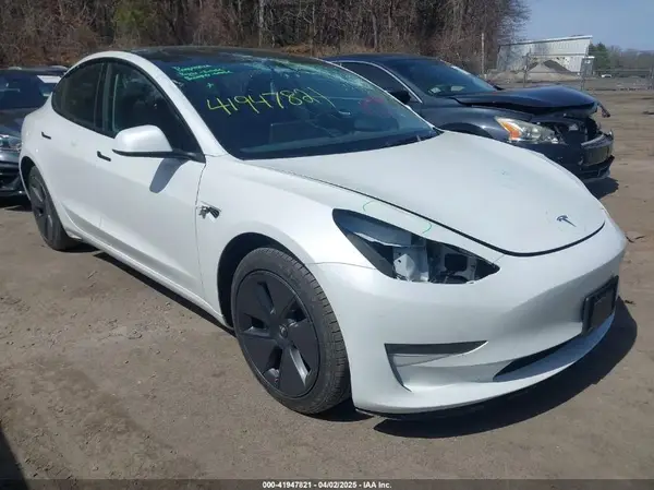 5YJ3E1EA4PF570830 2023 TESLA MODEL 3 - Image 1