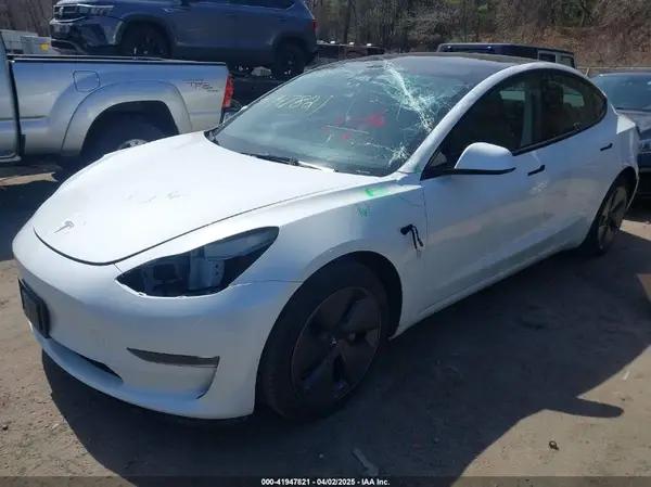 5YJ3E1EA4PF570830 2023 TESLA MODEL 3 - Image 2
