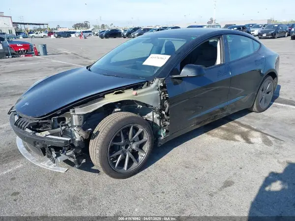 5YJ3E1EA4PF571895 2023 TESLA MODEL 3 - Image 2
