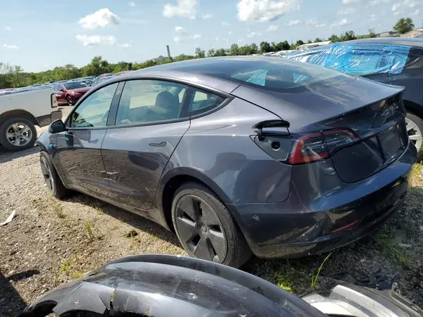 5YJ3E1EA4PF573243 2023 TESLA MODEL 3 - Image 2
