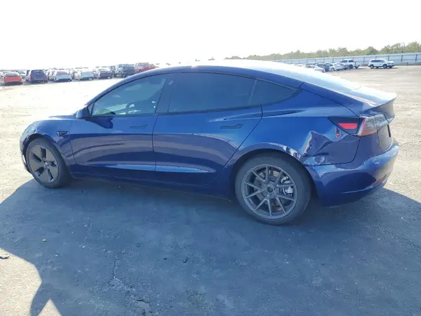 5YJ3E1EA4PF574246 2023 TESLA MODEL 3 - Image 2