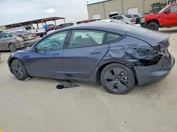 5YJ3E1EA4PF575221 2023 TESLA MODEL 3 - Image 2