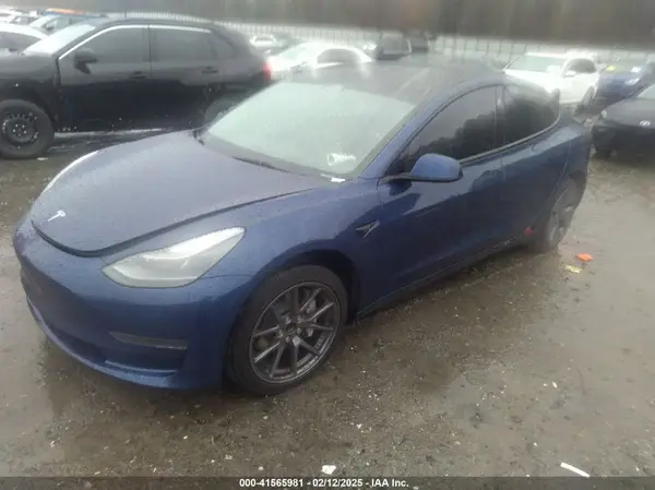 5YJ3E1EA4PF576045 2023 TESLA MODEL 3 - Image 2