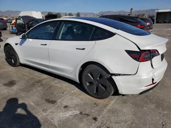 5YJ3E1EA4PF581973 2023 TESLA MODEL 3 - Image 2