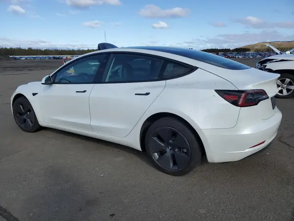 5YJ3E1EA4PF587904 2023 TESLA MODEL 3 - Image 2
