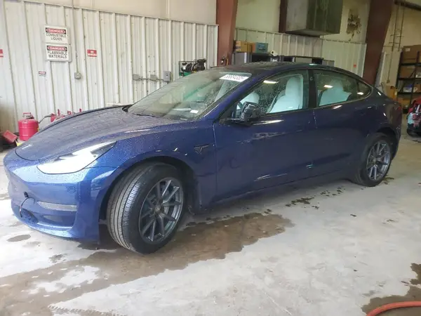 5YJ3E1EA4PF588163 2023 TESLA MODEL 3 - Image 1