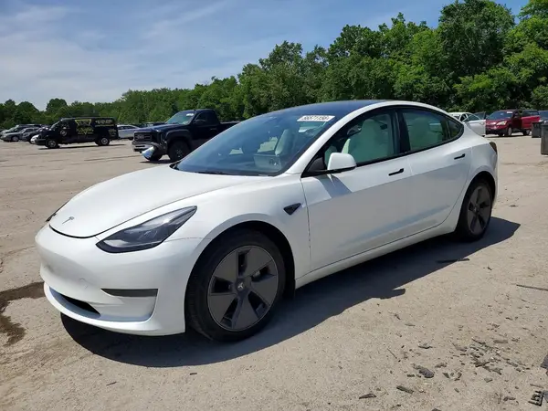 5YJ3E1EA4PF588454 2023 TESLA MODEL 3 - Image 1