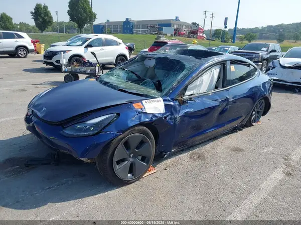 5YJ3E1EA4PF603275 2023 TESLA MODEL 3 - Image 2