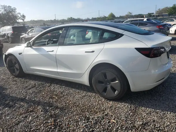 5YJ3E1EA4PF607259 2023 TESLA MODEL 3 - Image 2