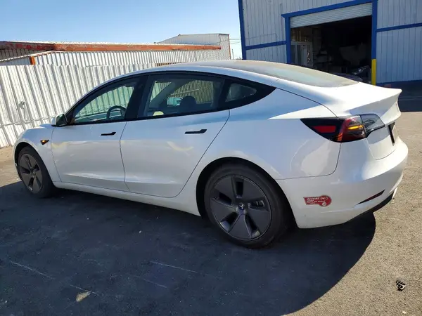 5YJ3E1EA4PF609268 2023 TESLA MODEL 3 - Image 2