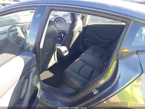 5YJ3E1EA4PF610985 2023 TESLA MODEL 3 - Image 8