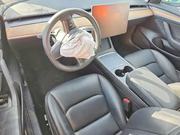 5YJ3E1EA4PF613031 2023 TESLA MODEL 3 - Image 8