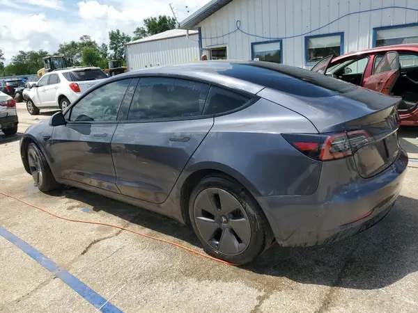 5YJ3E1EA4PF614129 2023 TESLA MODEL 3 - Image 2