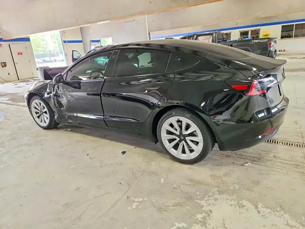 5YJ3E1EA4PF616298 2023 TESLA MODEL 3 - Image 2