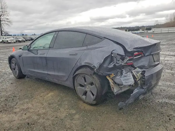 5YJ3E1EA4PF624675 2023 TESLA MODEL 3 - Image 2