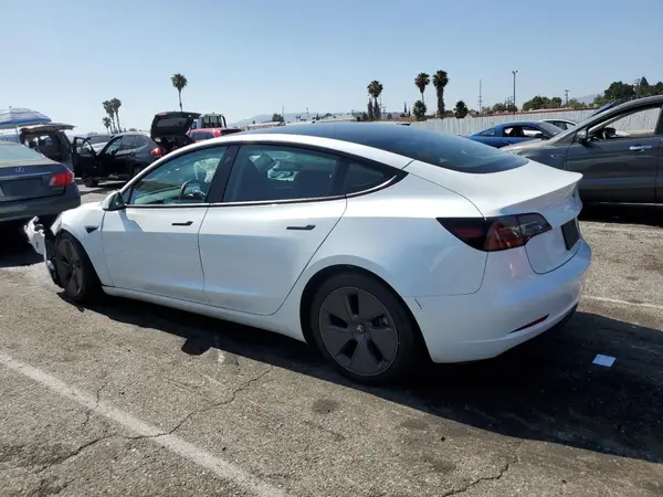 5YJ3E1EA4PF625552 2023 TESLA MODEL 3 - Image 2