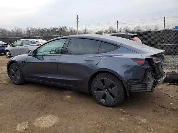 5YJ3E1EA4PF625700 2023 TESLA MODEL 3 - Image 2