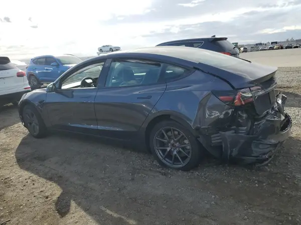 5YJ3E1EA4PF626717 2023 TESLA MODEL 3 - Image 2