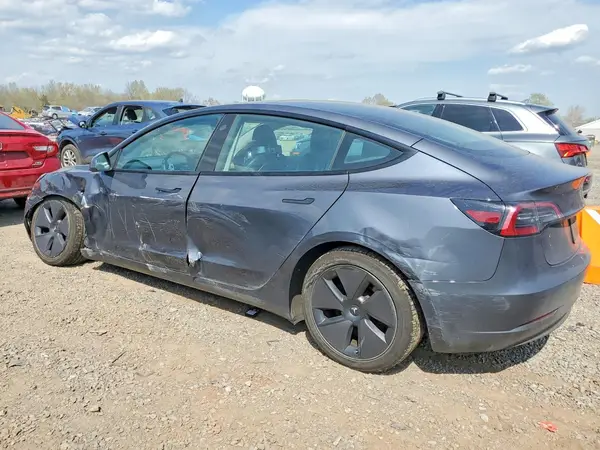 5YJ3E1EA4PF627219 2023 TESLA MODEL 3 - Image 2