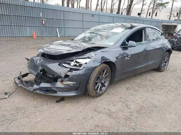 5YJ3E1EA4PF627463 2023 TESLA MODEL 3 - Image 2