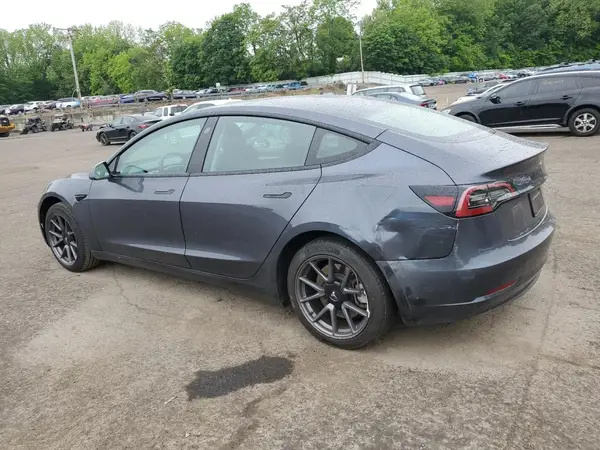 5YJ3E1EA4PF627477 2023 TESLA MODEL 3 - Image 2