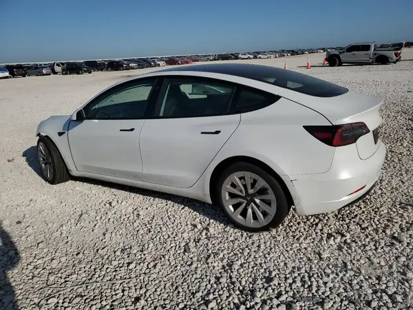 5YJ3E1EA4PF631304 2023 TESLA MODEL 3 - Image 2