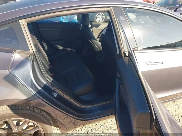 5YJ3E1EA4PF640892 2023 TESLA MODEL 3 - Image 8