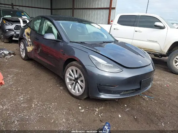 5YJ3E1EA4PF641945 2023 TESLA MODEL 3 - Image 1