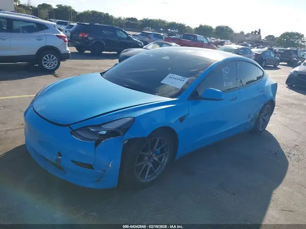 5YJ3E1EA4PF643792 2023 TESLA MODEL 3 - Image 2