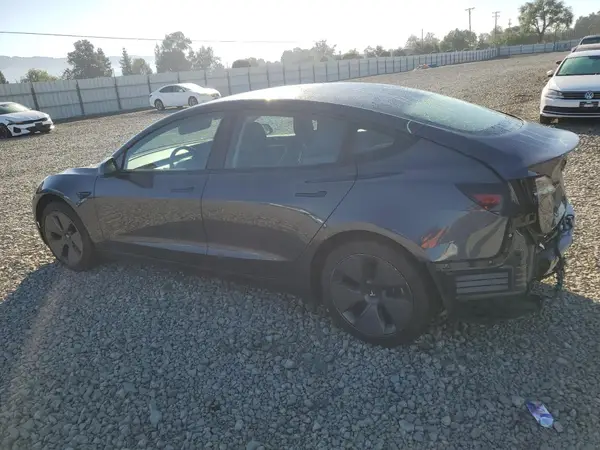 5YJ3E1EA4PF645770 2023 TESLA MODEL 3 - Image 2